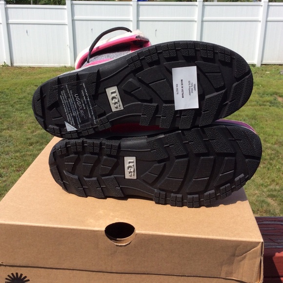 UGG BUTTE II PATENT SPARKLE - Picture 6 of 7